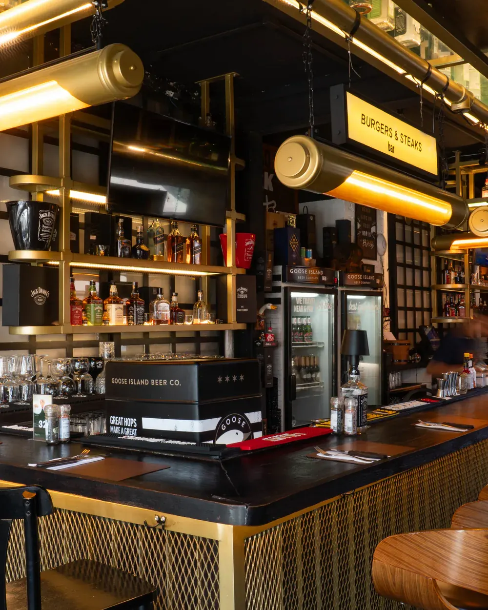 Bar